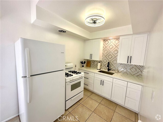 Building Photo - 216 Avenida Cabrillo Rental