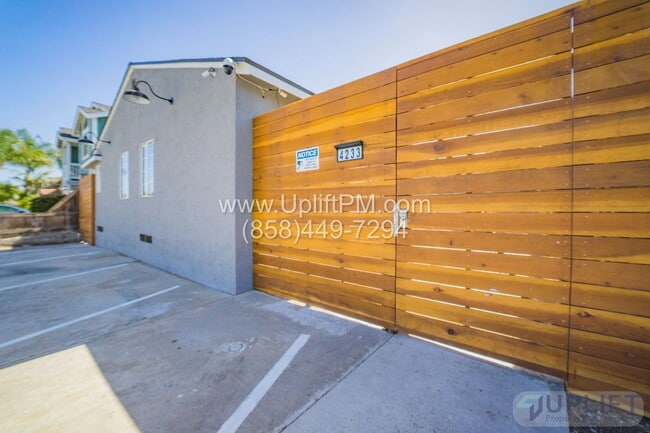 Photo - 4235 Swift Ave