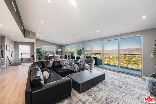 Photo - 7191 Pacific View Dr