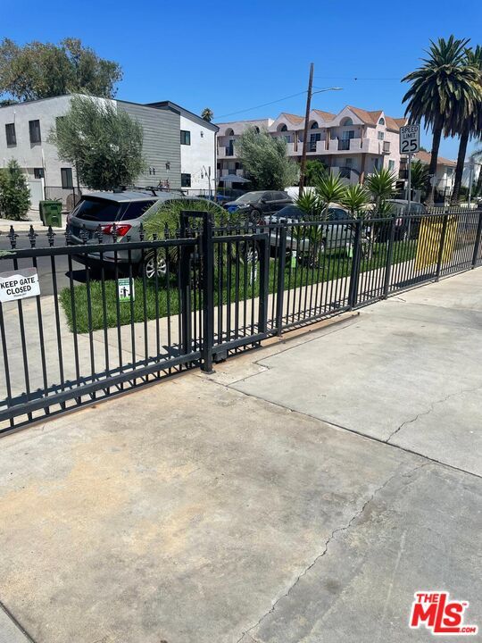 Photo - 14206 Gilmore St Unit 1/2