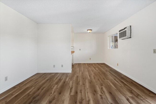 Photo - 3424 Pueblo Ave Unit 8