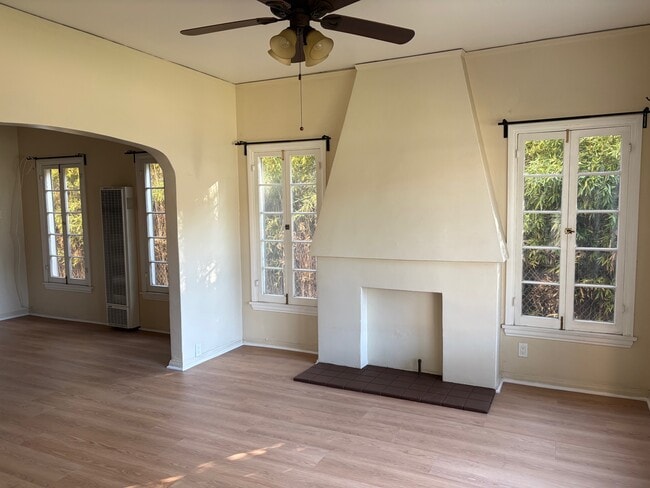 Photo - 1160 N Raymond Ave Unit 1