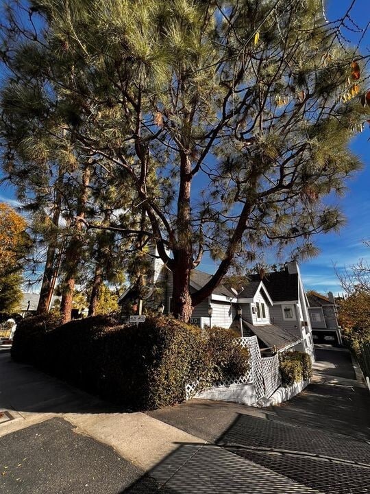 Photo - 4530 Whitsett Ave Apartment Unit 2