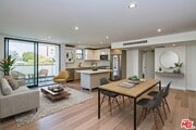 Photo - 328 N Maple Dr Unit 303