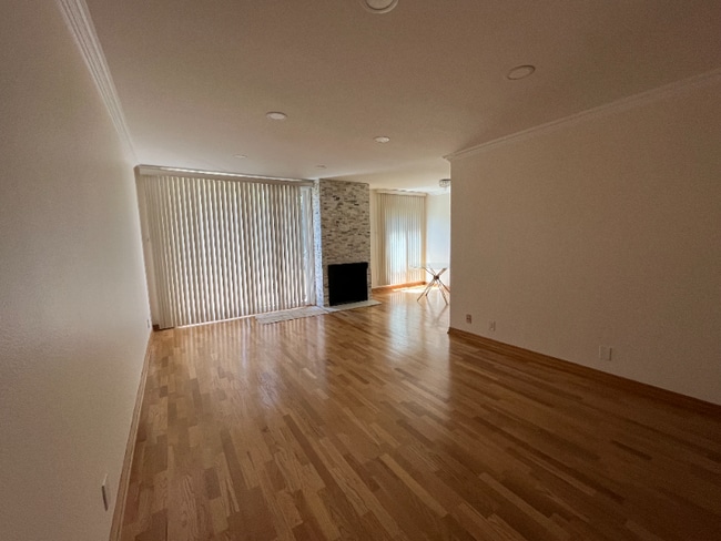 Photo - 1750 Camino Palmero St Unit 436