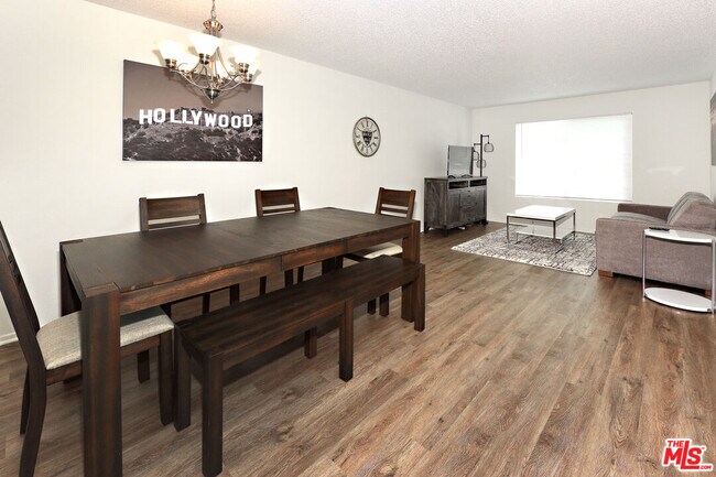 Photo - 3600 Bagley Ave Unit #204