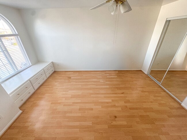 Building Photo - 2926 W 227th St Unit Room For Rent