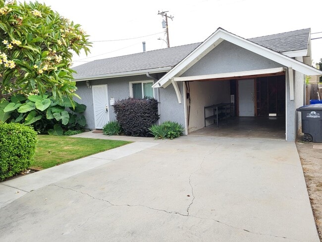 Photo - 4092-4096 Green Unit 4096