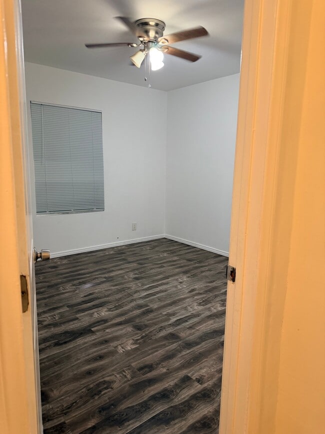 Photo - 7923 Morton Ave