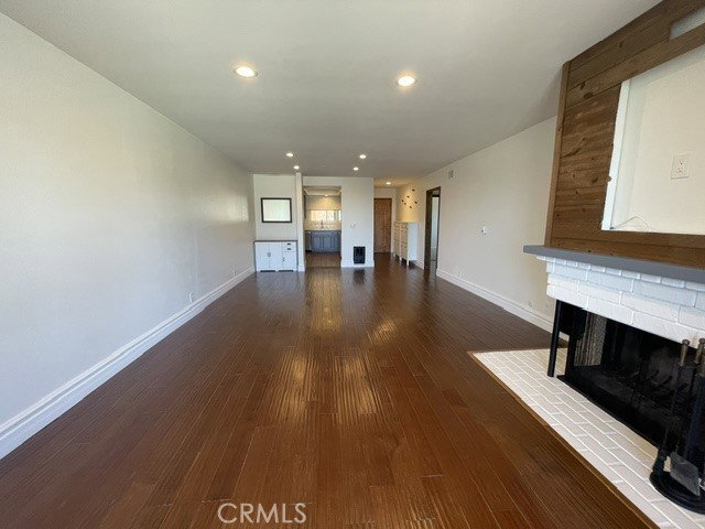 Photo - 745 Main St