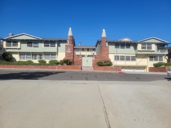 Building Photo - 427 Avenue G Ave Unit 8