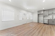 Photo - 114 E Alberta St Apartment