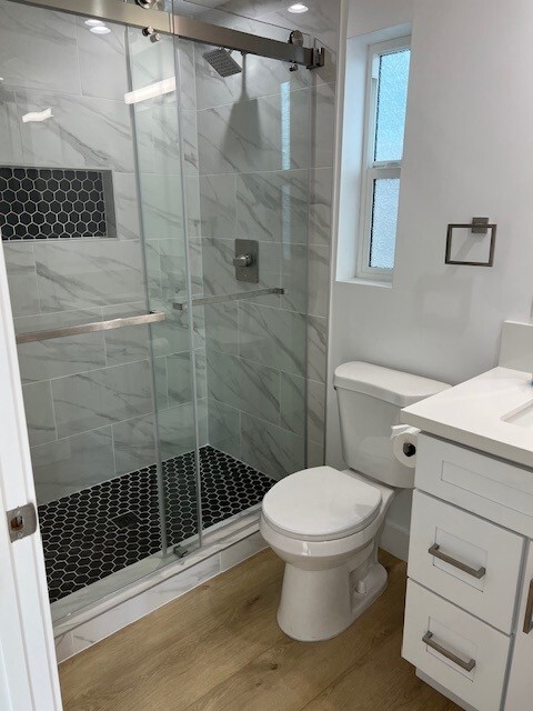 Bathroom - 633 Marr St