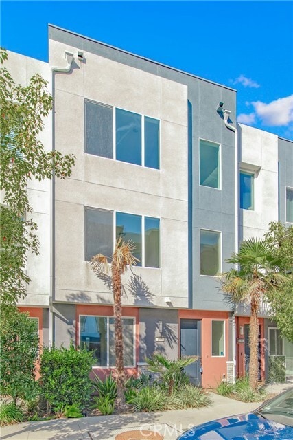 Building Photo - 185 Steely