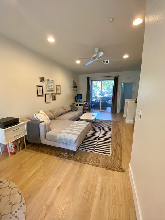 Photo - 1363 Abbey Ln