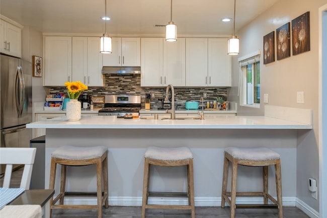 Building Photo - 19101 E Ryals Ln