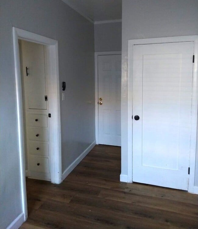 Photo - 839 W 43rd Pl Unit 4