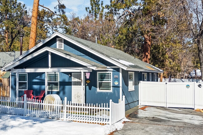 Photo - 44634 Barton Ln N