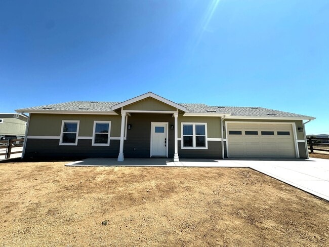 Building Photo - LUXE NEW BUILD ON PROPERTY IN MENIFEE!