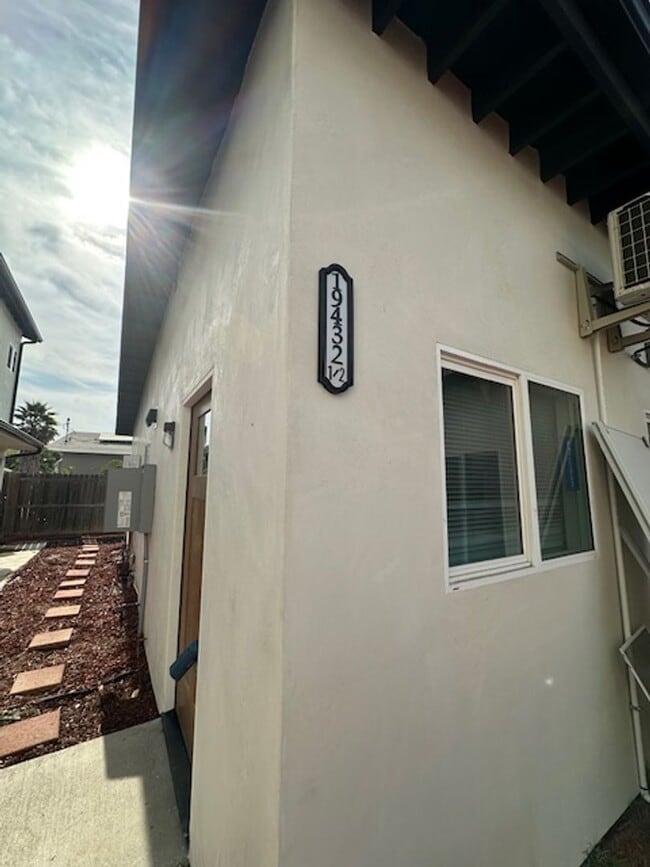 Building Photo - Looking for comfort, privacy, and modern l... Rental