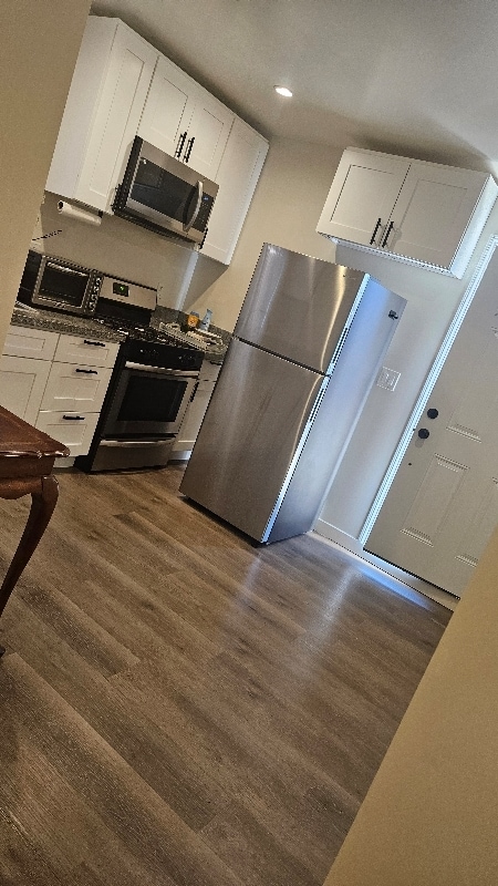 Photo - 18209 Saticoy St