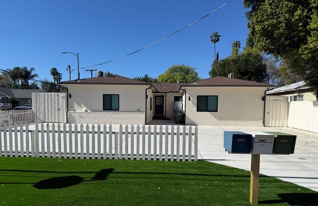 Photo - 6641 Glade Ave