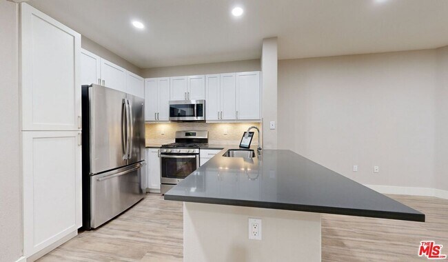 Photo - 6280 W 3rd St Unit 4-326