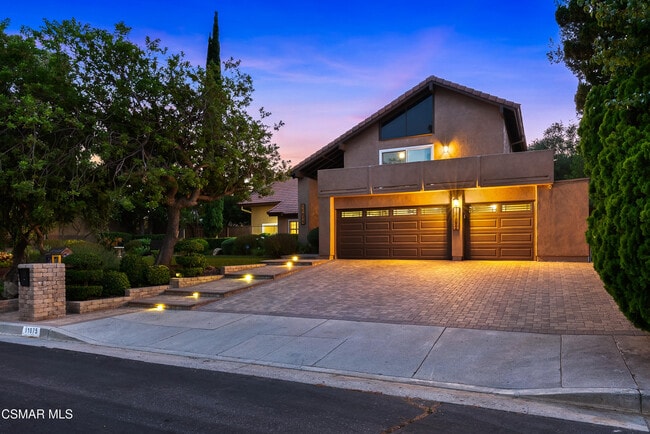 Photo - 11075 Oso Ave