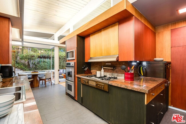 Photo - 14322 Valley Vista Blvd