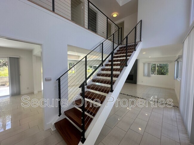 Photo - 4654 Galendo St