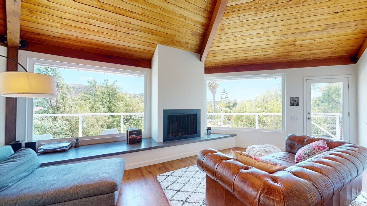 3D Tour - 1746 Deerhill Trail House