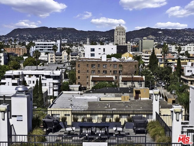 Photo - 845 S St Andrews Pl Unit 204