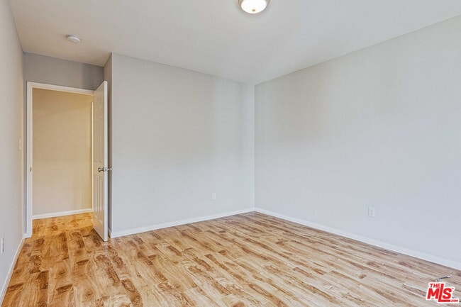 Photo - 1112 Ocean Park Blvd Unit B