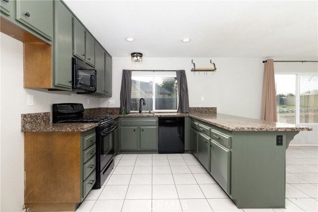 Photo - 121 Genoa Way