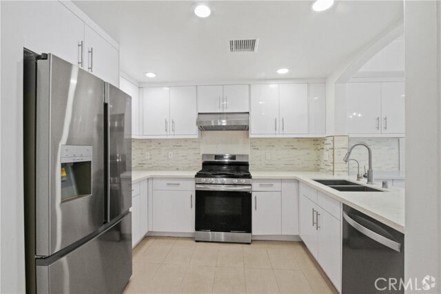 Building Photo - 1598 Long Beach Blvd Unit 207 Rental