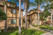 Photo - 345 W Loraine St