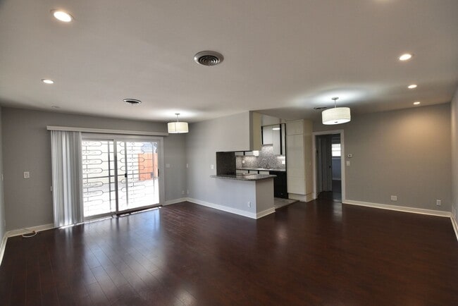 Photo - 11204 Peach Grove St Unit 01