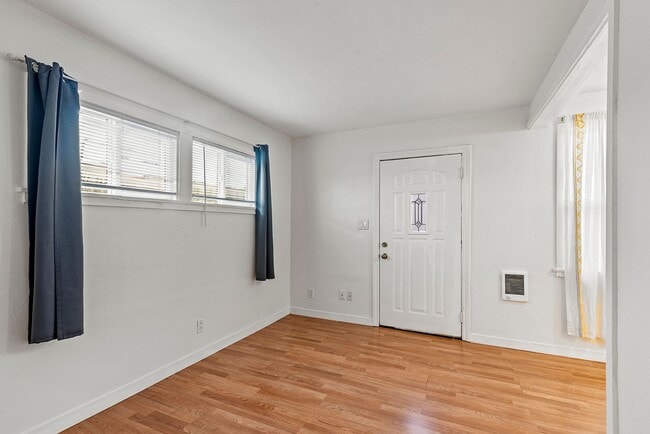 Photo - 4025 La Salle St Unit 4029