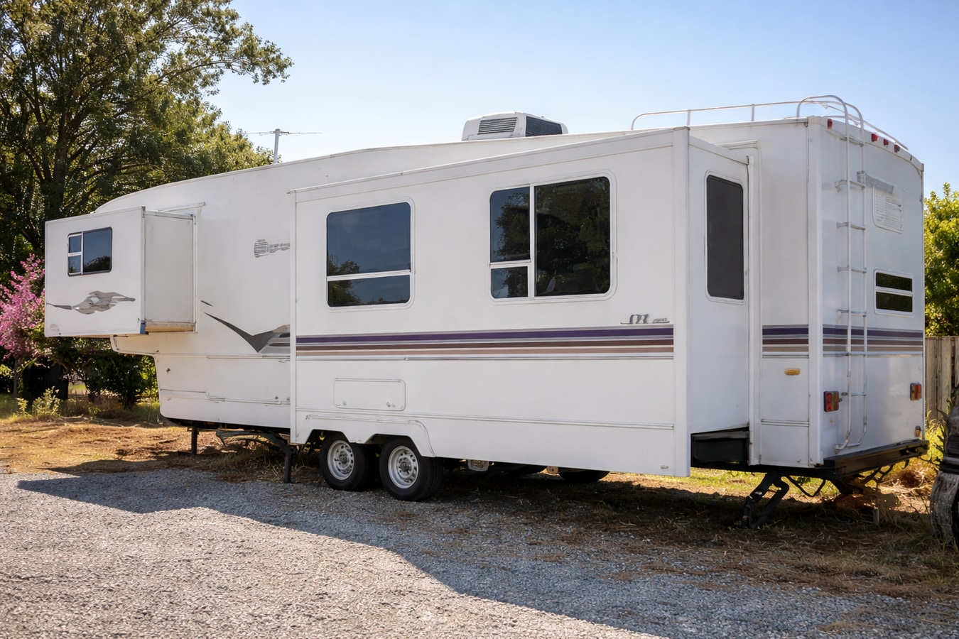 Photo - 935 Avocado Ave