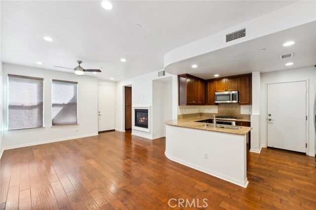 Photo - 37 Beacon Way