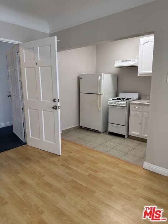 Photo - 265 S Manhattan Pl Unit 14