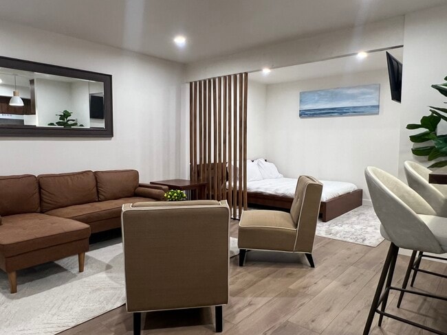 Photo - 23 Streamwood Unit FURNISHED WITH UTILITIES