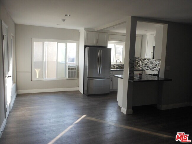Photo - 213 S Alexandria Ave