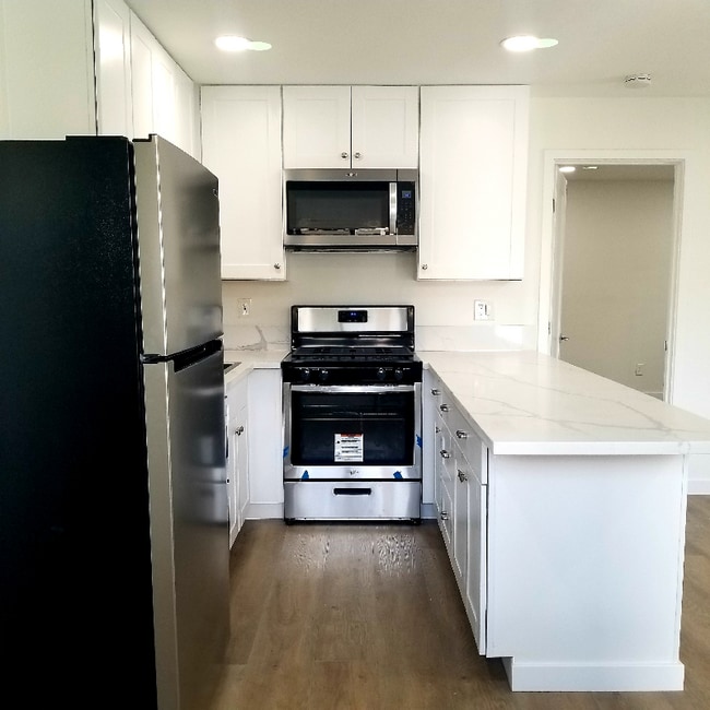 Photo - 4568 Onondaga Ave