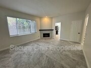 Photo - 1740 Amarelle St