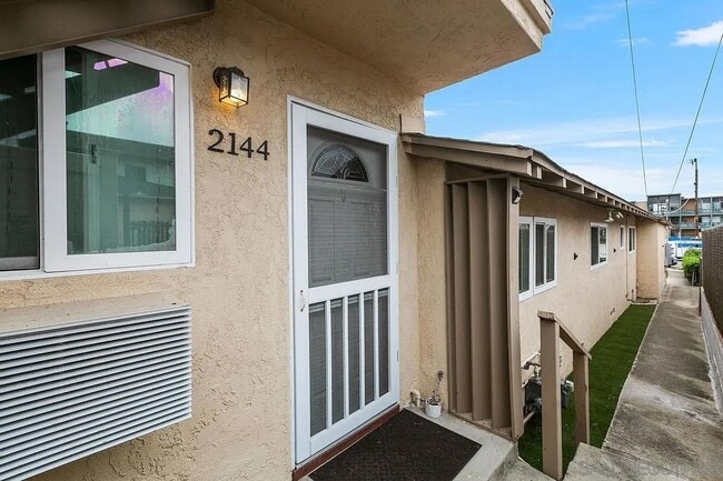 Photo - 2142-48 Oliver Ave Unit 2144