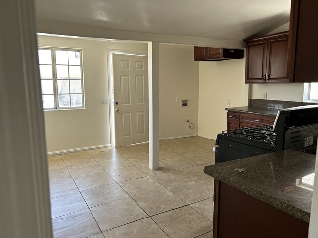 Photo - 4221 S Olive St