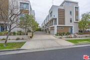 Photo - 1400 N Fuller Ave Condo Unit 2