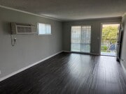 Photo - Villa Del Sol Apartments