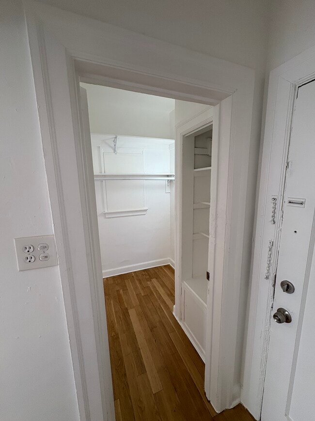 Photo - 255 S Catalina St